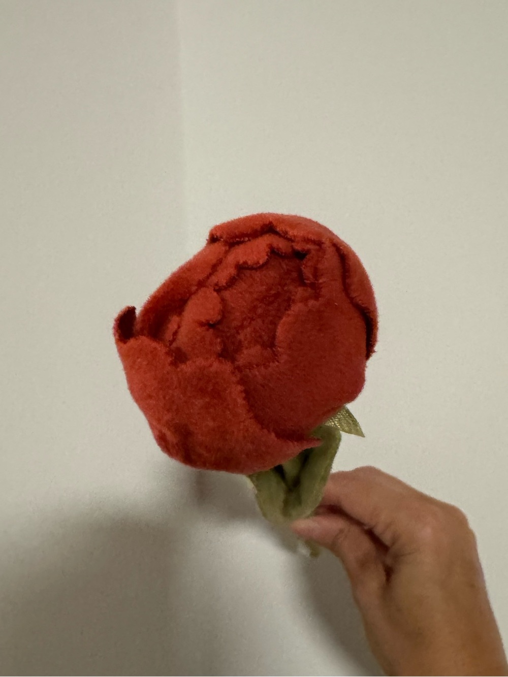 CJ Hendry Flower Market (Rockefeller Center 2025) red plush rose